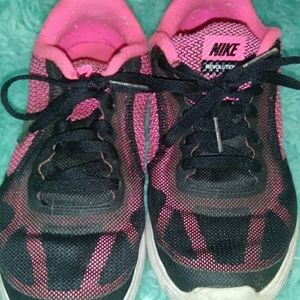Kids pink silver and black tennis shoes